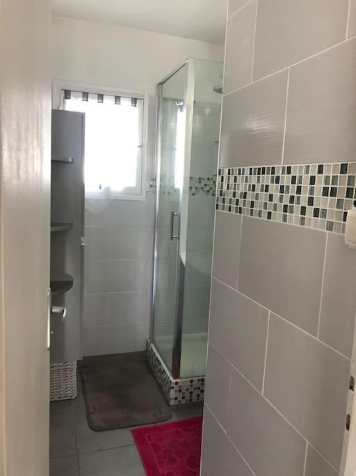 Appartement Balcon, Place De Parking, Centre Ville Valence  Exterior foto