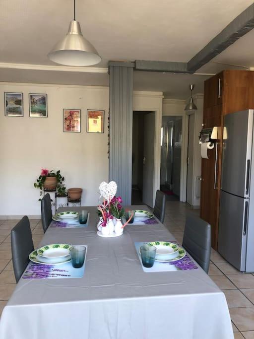 Appartement Balcon, Place De Parking, Centre Ville Valence  Exterior foto