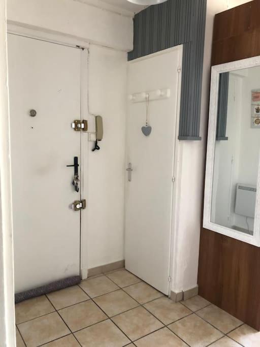 Appartement Balcon, Place De Parking, Centre Ville Valence  Exterior foto