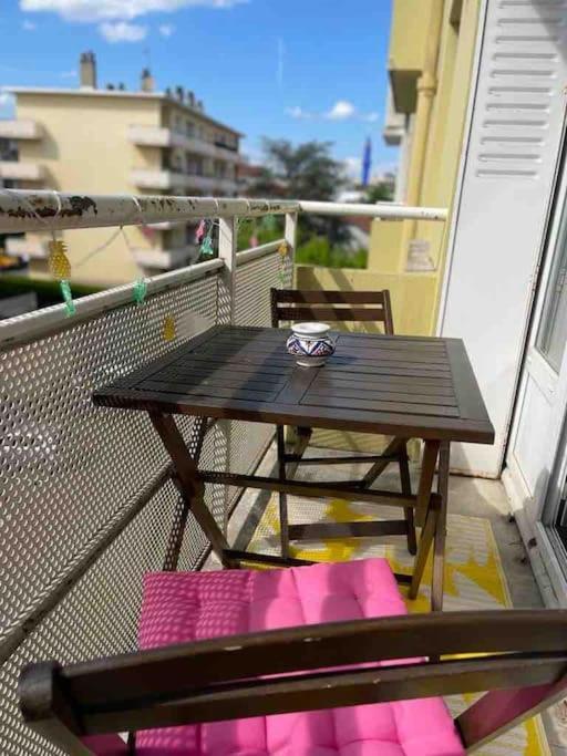 Appartement Balcon, Place De Parking, Centre Ville Valence  Exterior foto